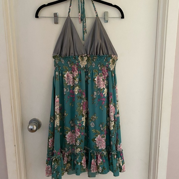 100% silk dress, size S, elastic waist - Picture 2 of 6